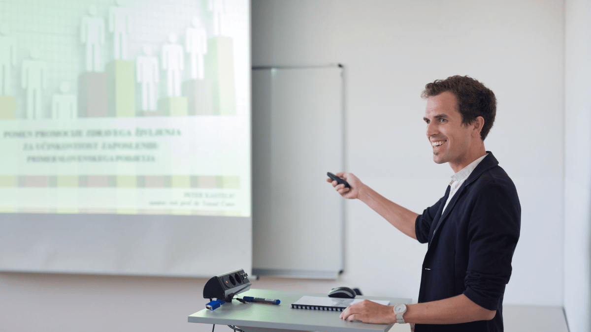 Gaji Dosen Swasta vs Negeri: Perbandingan dan Cara Menjadi Dosen di Keduanya Gaji Dosen Swasta vs Negeri: Perbandingan dan Cara Menjadi Dosen di Keduanya