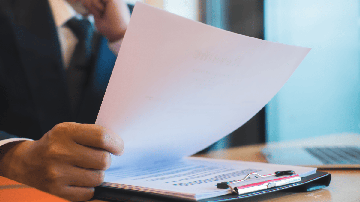 Mengapa Review Jurnal Penting dalam Proses Penelitian?