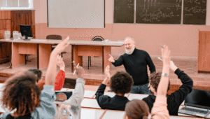 menulis dan publikasi