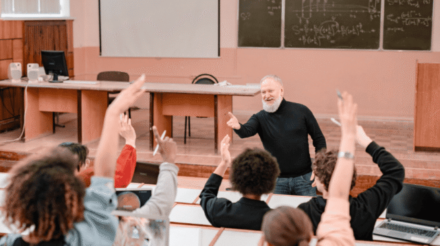 menulis dan publikasi