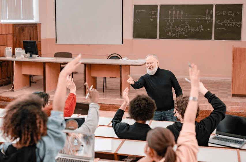 Screenshot 2025-12-16 112625 menulis dan publikasi