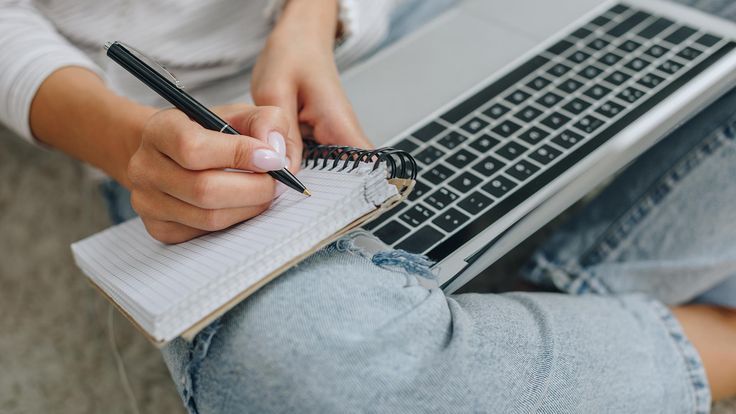 perbedaan metode penelitian deskriptif dan eksplanati