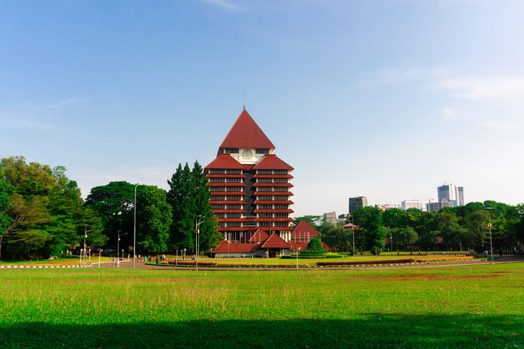 peringkat universitas